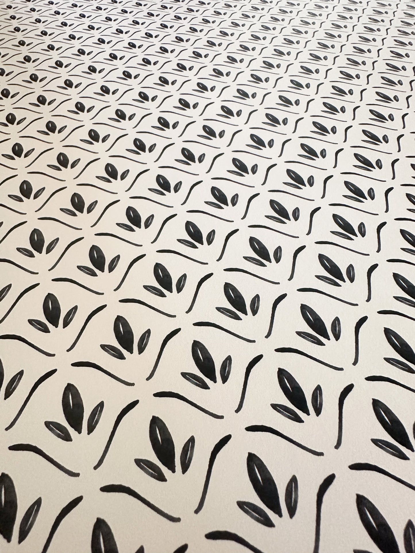 Isabel Wallpaper | Black and Cream